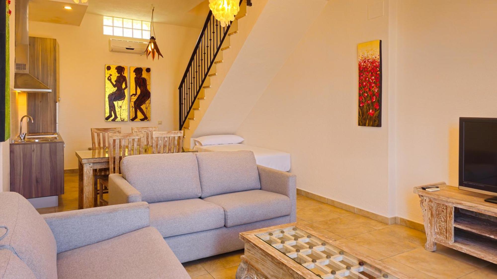 Zahara Sol Y By Qhotels *