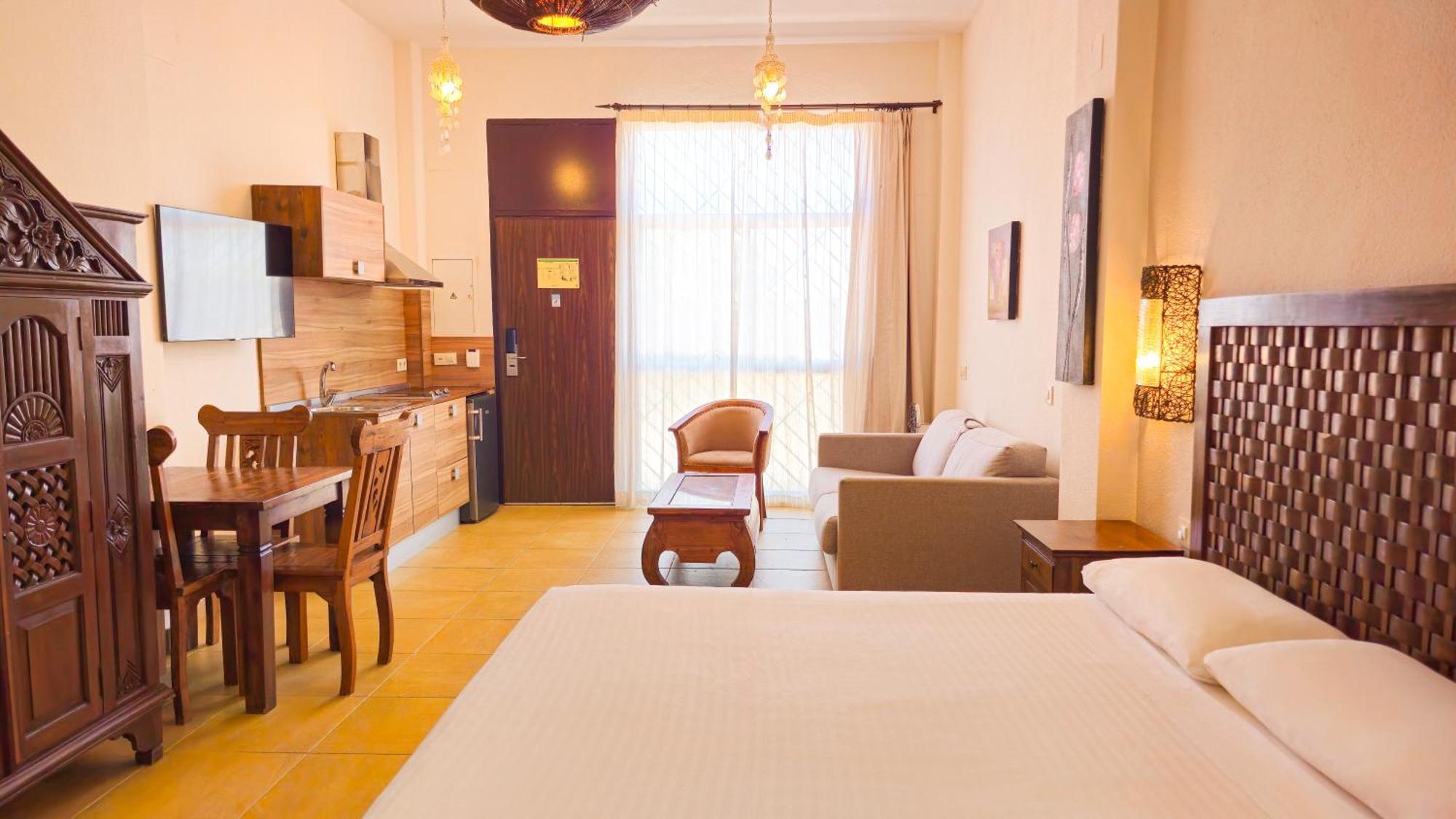 Zahara Sol Y By Qhotels Apartament *