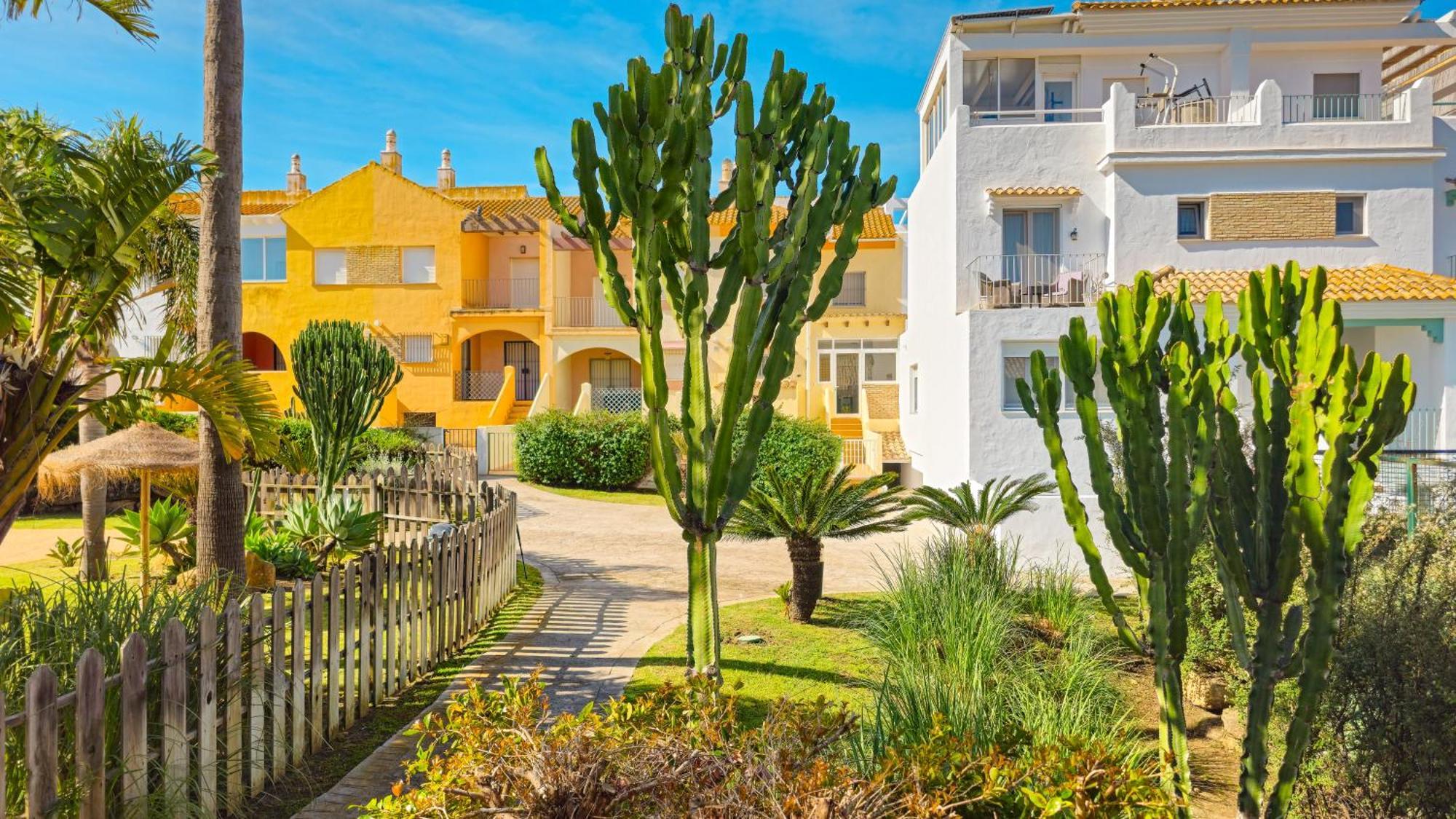 Zahara Sol Y By Qhotels Apartament *